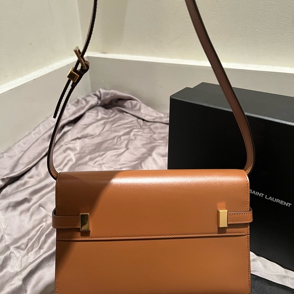 Sold out everywhere! Saint Laurent Small Manhattan in Brown! - Picture 5 of 9